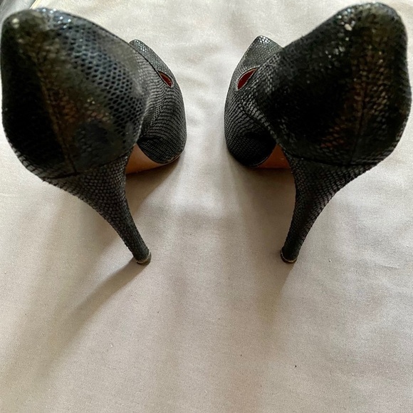 BCBGeneration Parade Heels Size 6 - Picture 9 of 13